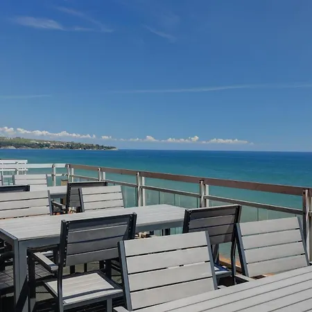 Paraiso Theopolis ホテル