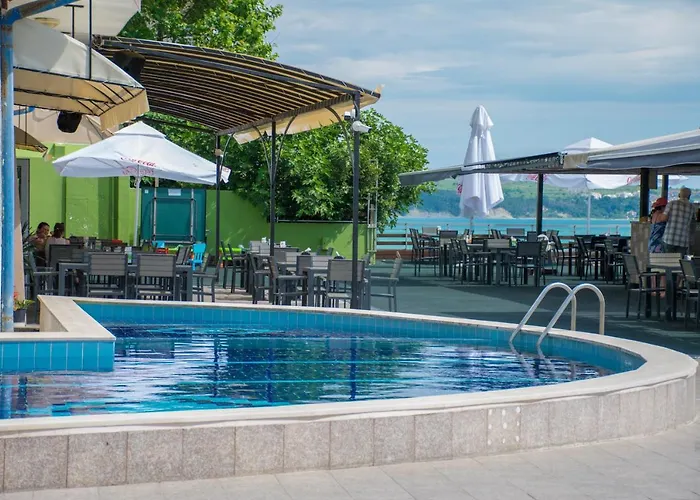 酒店 Paraiso Theopolis 3*