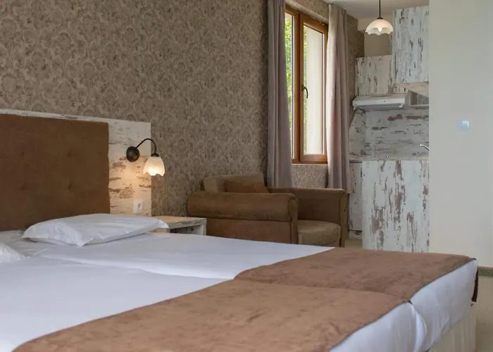 Paraiso Theopolis 酒店