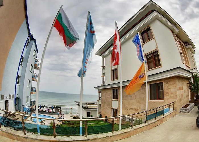 Paraiso Theopolis 奥布佐尔